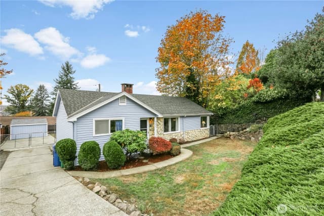 Property photo for 551 Bronson Way Ne, Renton