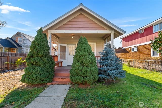 Property photo for 212 Riverside Drive, Cashmere