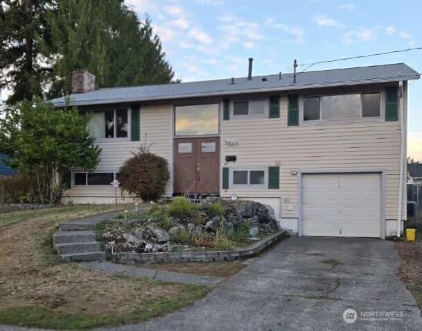 Property photo for 4316 Ne 10th Street, Renton