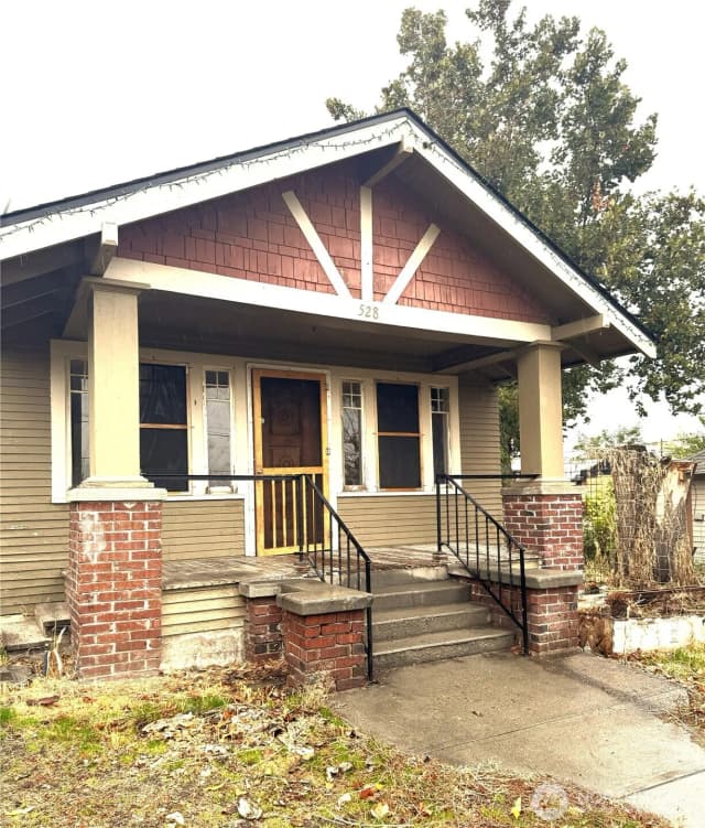 Property photo for 528 Cascade Street, Wenatchee