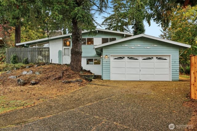 Property photo for 15424 Se 7th Place, Bellevue