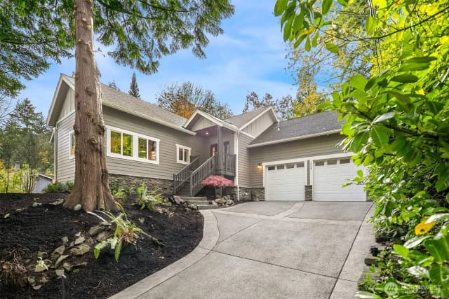 Property photo for 18029 24th Avenue Ne, Shoreline