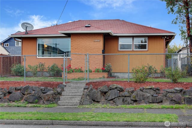 Property photo for 3906 S Morgan Street, Seattle