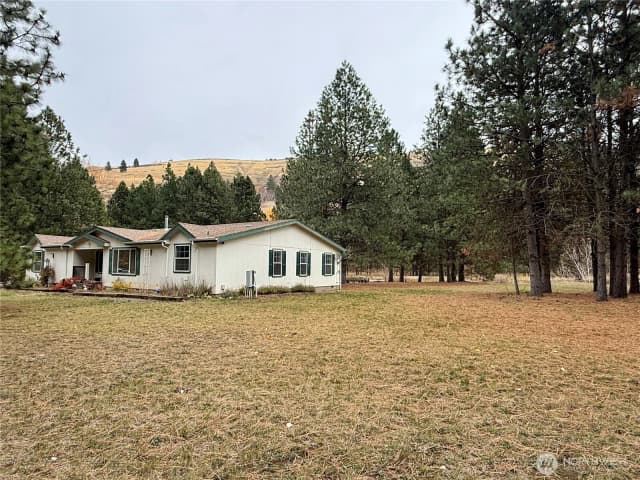Property photo for 435 S Touchet Road, Dayton