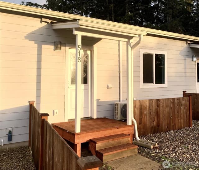Property photo for 518 Dolphin Avenue Ne, Ocean Shores