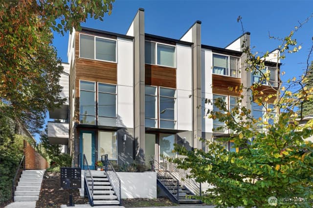 Property photo for 4027 California Avenue Sw #d, Seattle
