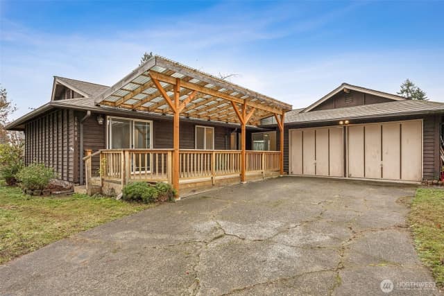 Property photo for 16608 127 Avenue Se, Renton