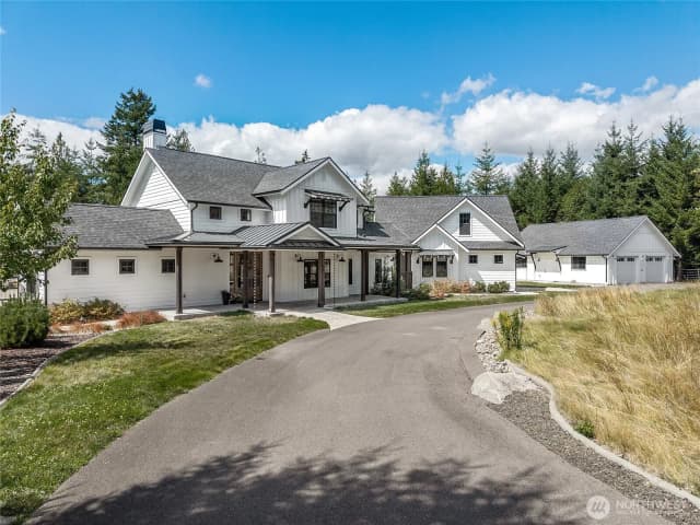 Property photo for 4327 Creekview Lane Nw, Olympia