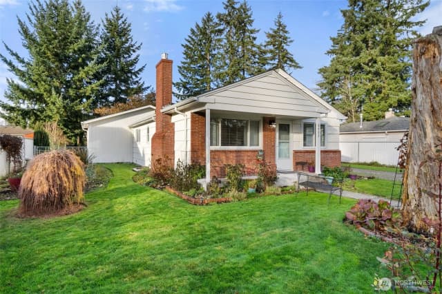 Property photo for 8402 Leona Way Sw, Lakewood