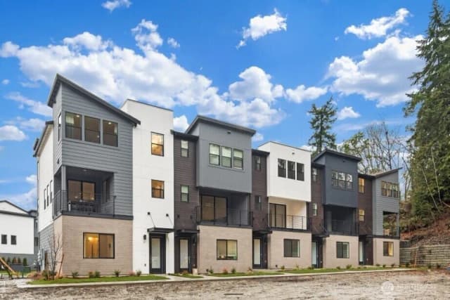 Property photo for 10814 (hs 61) 120th Lane Ne #a, Kirkland