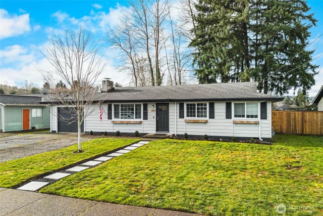 Property photo for 924 9th Street Sw, Puyallup