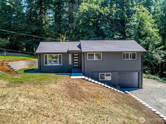Property photo for 14224 180th Avenue Se, Renton