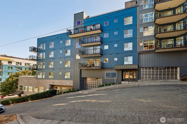 Property photo for 1425 Dexter Avenue N #611, Seattle