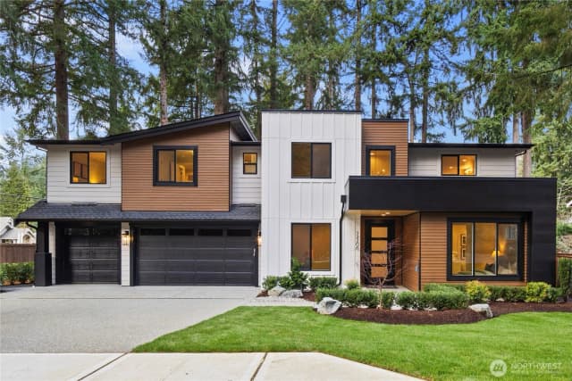 Property photo for 12206 Ne 61st Street, Kirkland