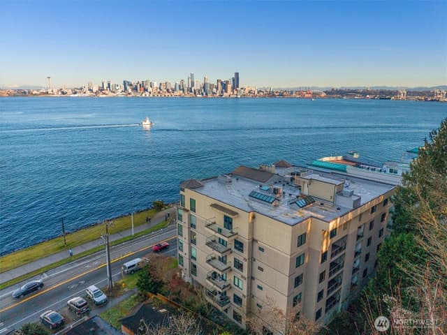 Property photo for 1005 Harbor Avenue Sw #400, Seattle