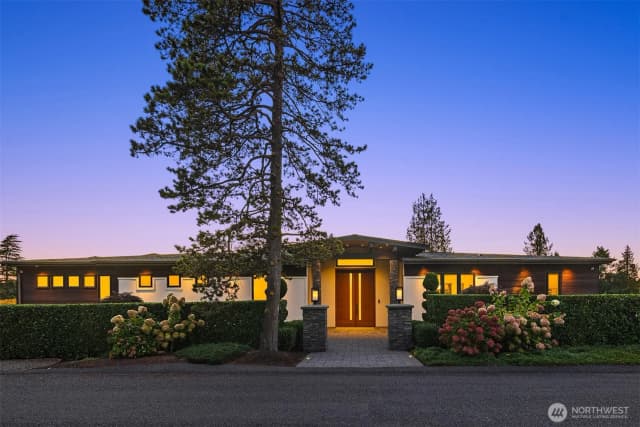 Property photo for 8926 Ne 36th Street, Yarrow Point