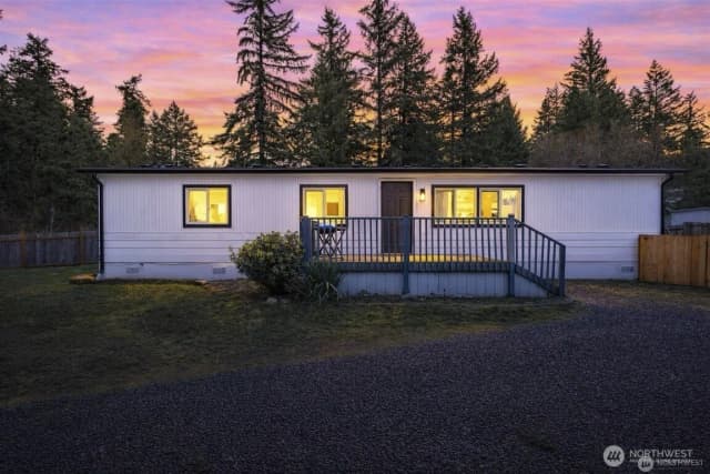 Property photo for 16503 Village Drive Se, Rainier