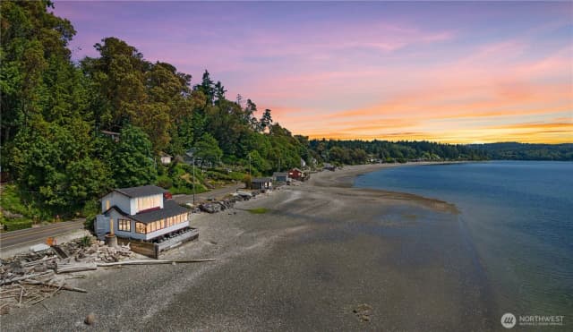 Property photo for 24186 Vashon Highway Sw, Vashon