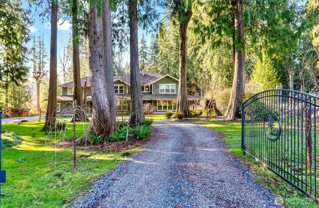 Property photo for 6824 137th Drive Ne, Lake Stevens