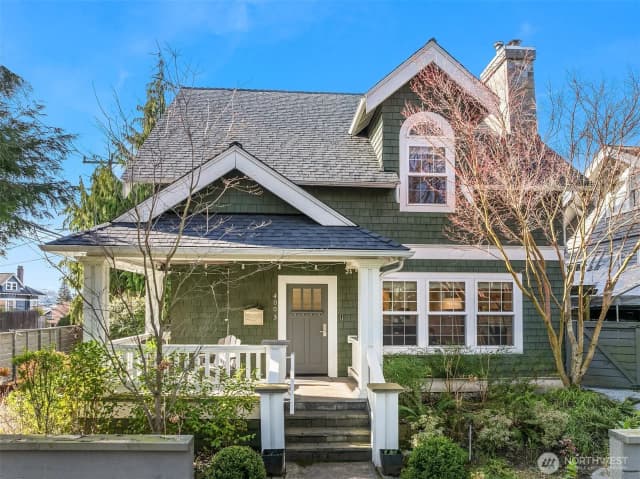Property photo for 4003 Densmore Avenue N, Seattle