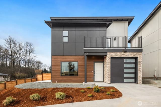 Property photo for 908 S 138th Street, Burien