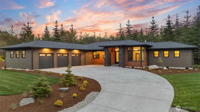Property photo for 6629 Shadow Creek Lane Ne, Olympia
