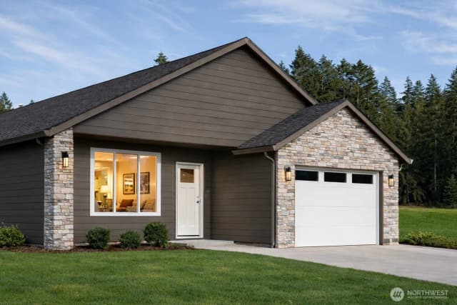 Property photo for 628 Prominence Street, Winlock