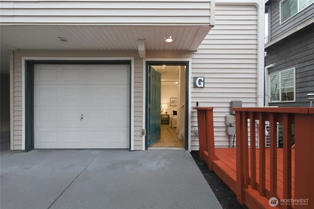 Property photo for 1126 14th Ave #g, Seattle