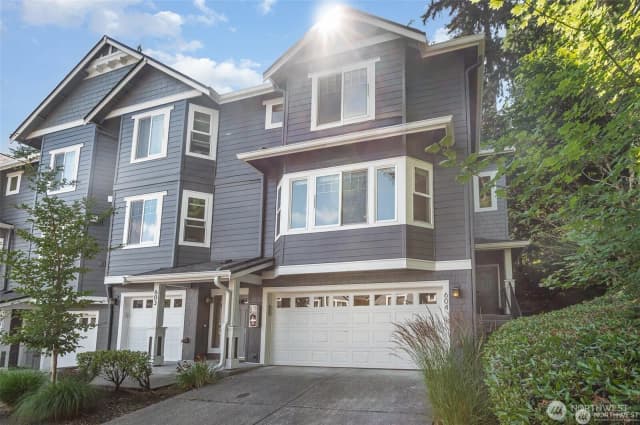 Property photo for 5523 Lakemont Boulevard Se #604, Bellevue