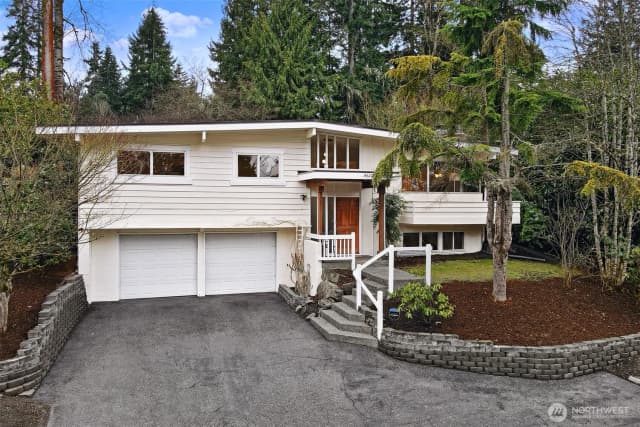 Property photo for 14627 Se Newport Way, Bellevue