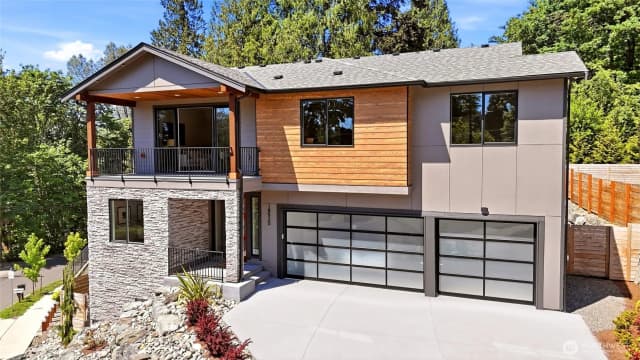 Property photo for 18520 83rd Avenue Ne, Kenmore