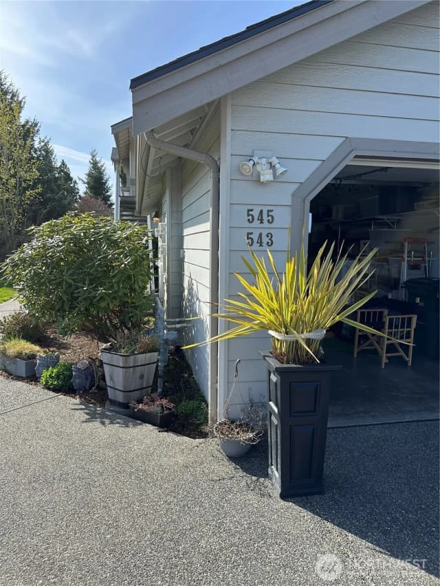 Property photo for 545 W Kellogg Road, Bellingham
