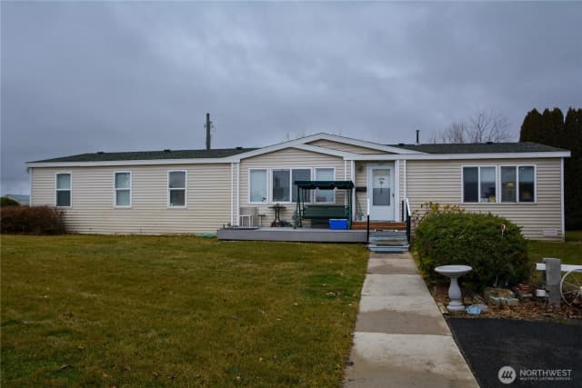 Property photo for 1873 8th Street, Davenport
