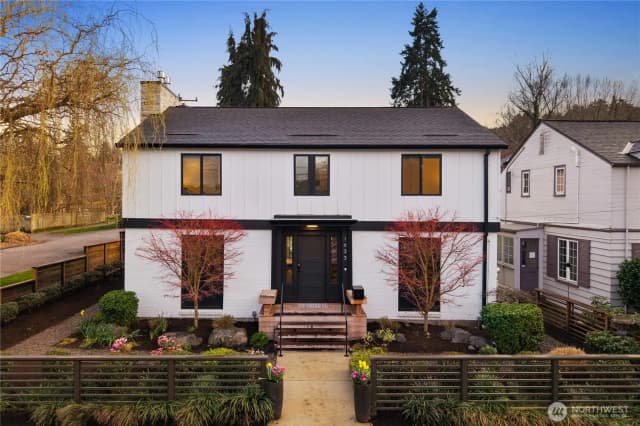 Property photo for 1633 E Calhoun Street, Seattle