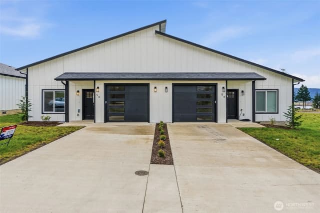 Property photo for 9 Anchor Way #b, Cathlamet