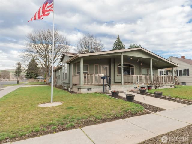 Property photo for 803 S 3rd Street, Dayton