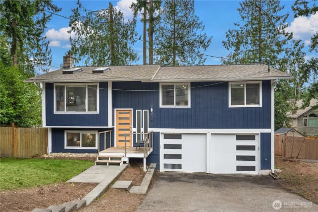 Property photo for 21239 Ne 10th Place, Sammamish