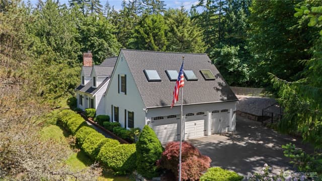 Property photo for 21609 Ne 4th Street, Sammamish