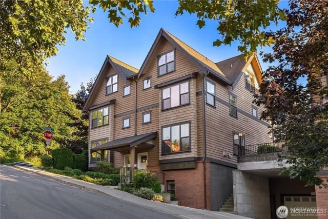 Property photo for 303 Bellevue Way Se, Bellevue