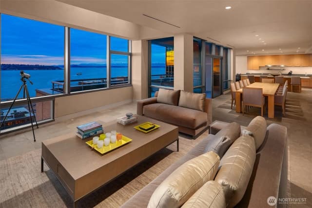 Property photo for 715 2nd Avenue #1501, Seattle