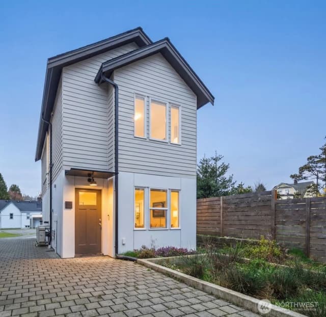 Property photo for 2211 17th Avenue S, Seattle