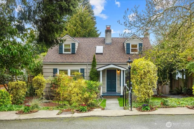 Property photo for 11513 Palatine Avenue N, Seattle