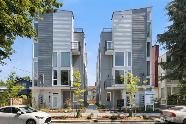 Property photo for 9518 Interlake Avenue N, Seattle