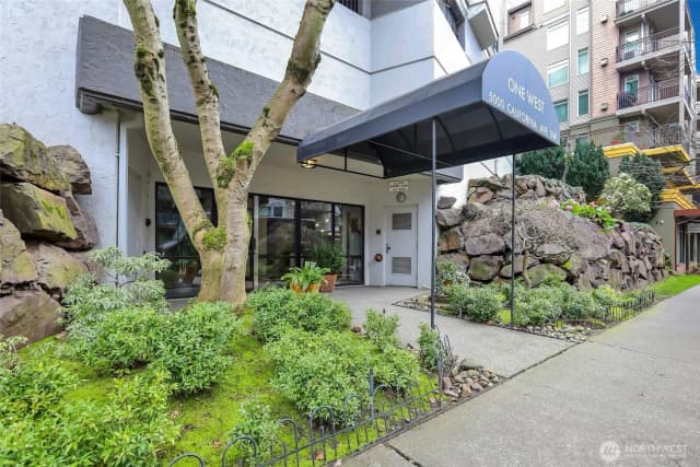 Property photo for 5000 California Avenue Sw #406, Seattle