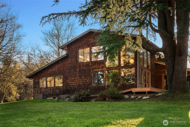Property photo for 15232 Vermontville Road Sw, Vashon