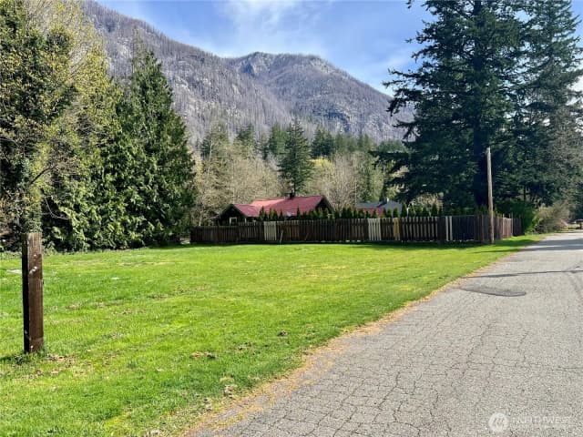 Property photo for 68116 Ne 148th Street, Baring