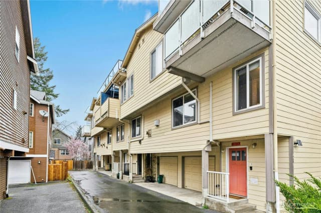 Property photo for 726 N 94th Street #b, Seattle