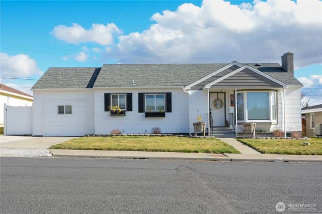 Property photo for 207 W 10th Avenue, Ritzville