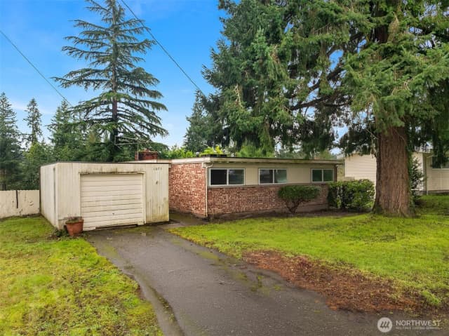 Property photo for 1071 158th Place Se, Bellevue