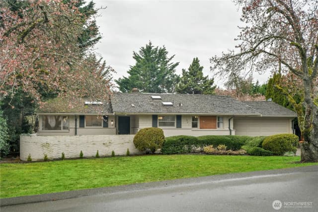 Property photo for 921 Sunset Way, Bellevue